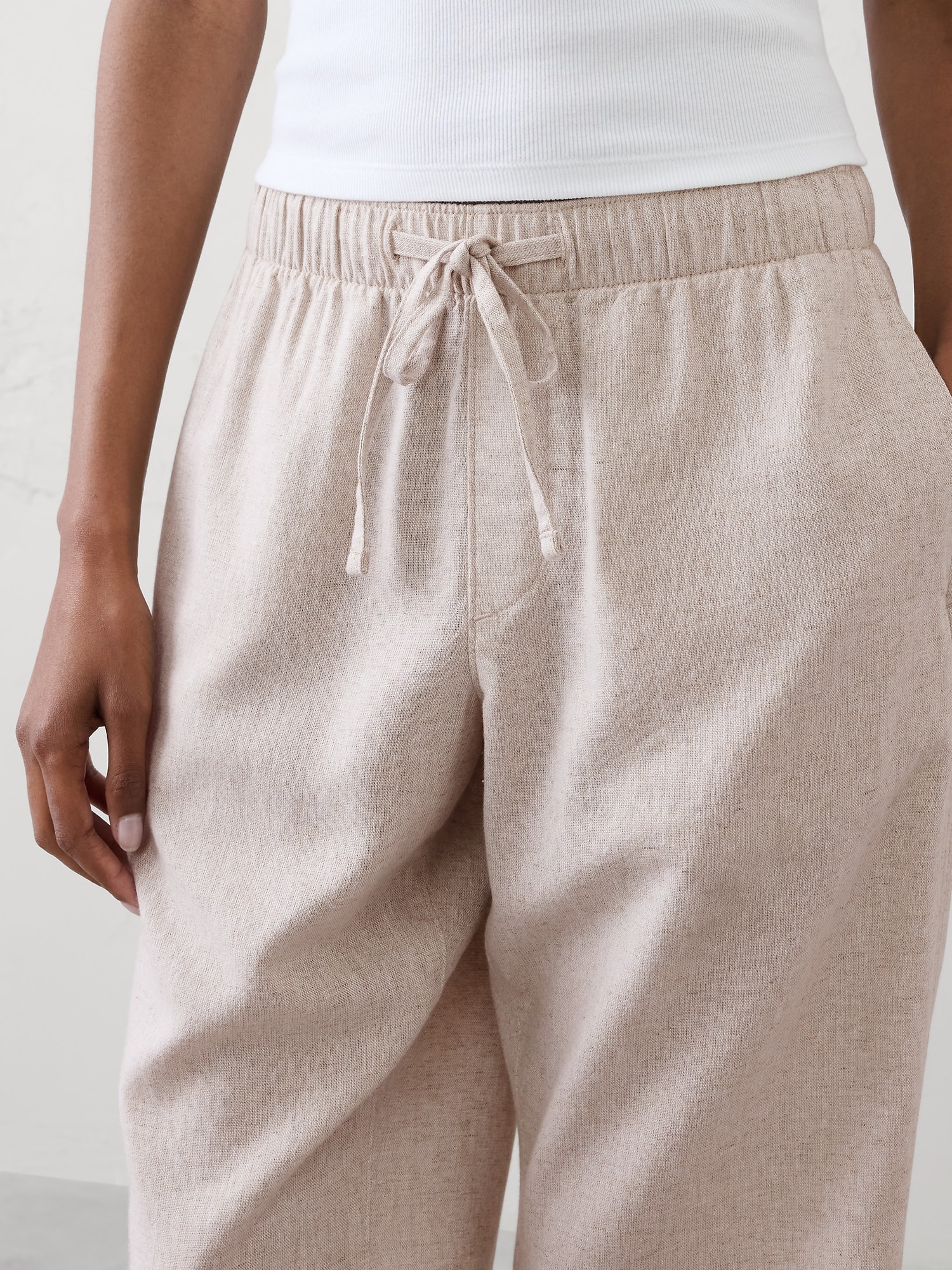 Image number 3 showing, Straight-Leg Mid-Rise Linen-Blend Pant