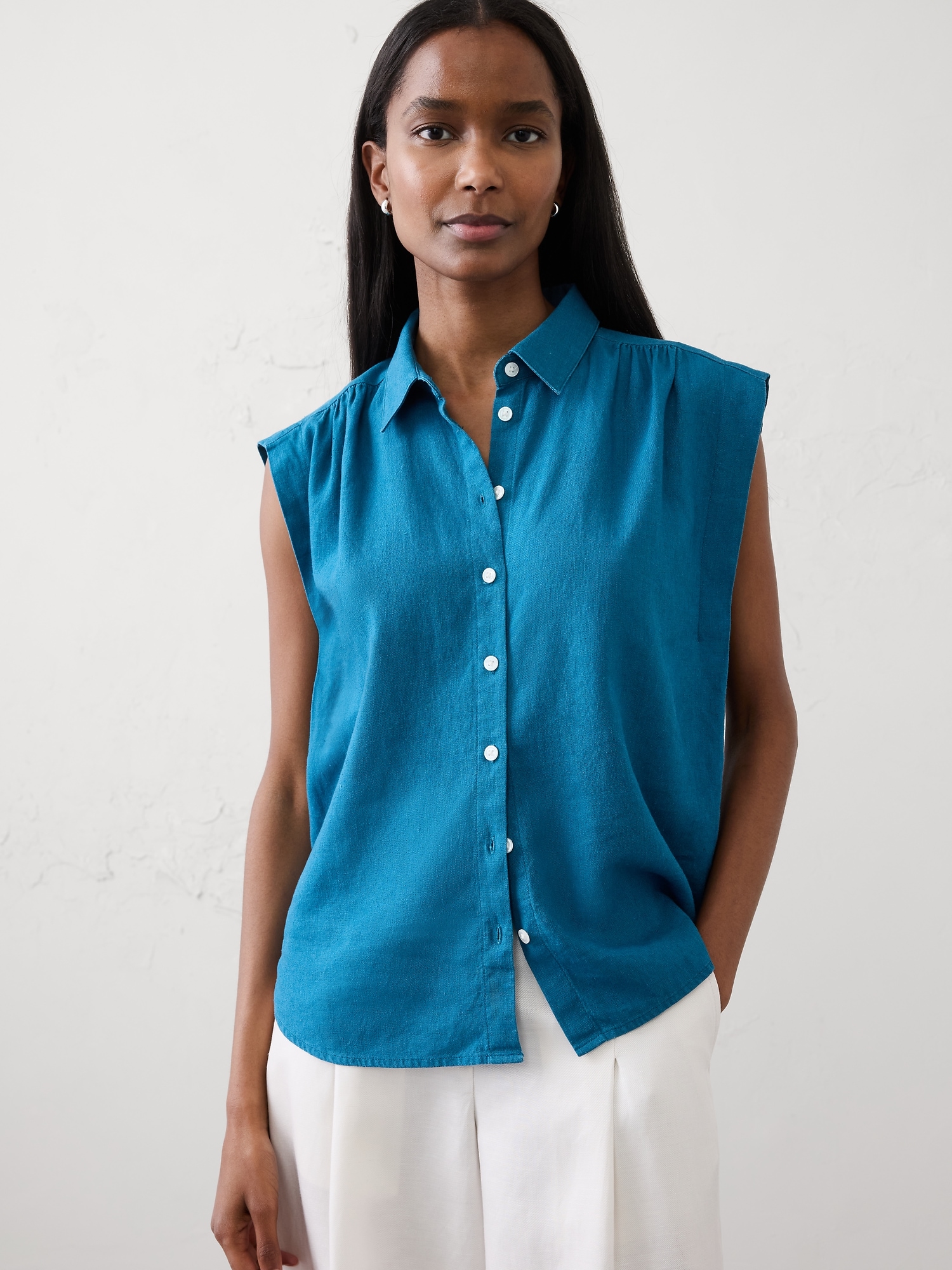 Image number 1 showing, Linen-Blend Pleated Shirt