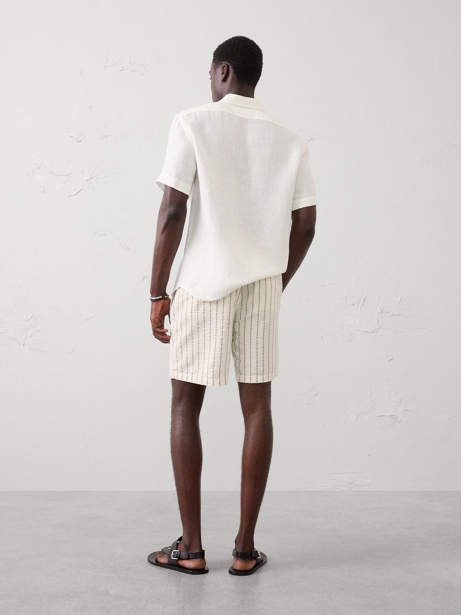 Image number 2 showing, 7" Seersucker Elastic-Waist Short