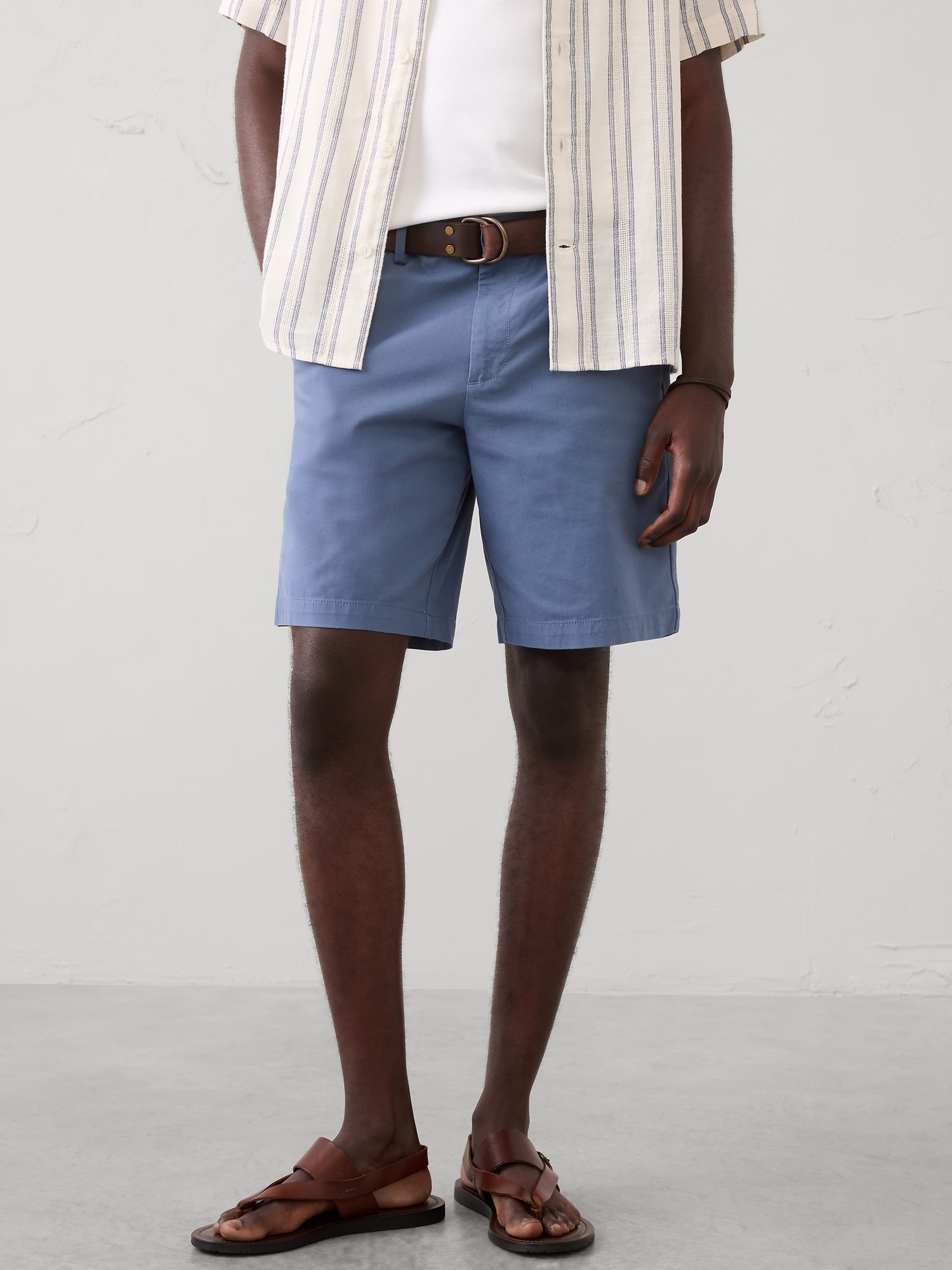 Image number 3 showing, Slim-Fit 9" Lived-In Short