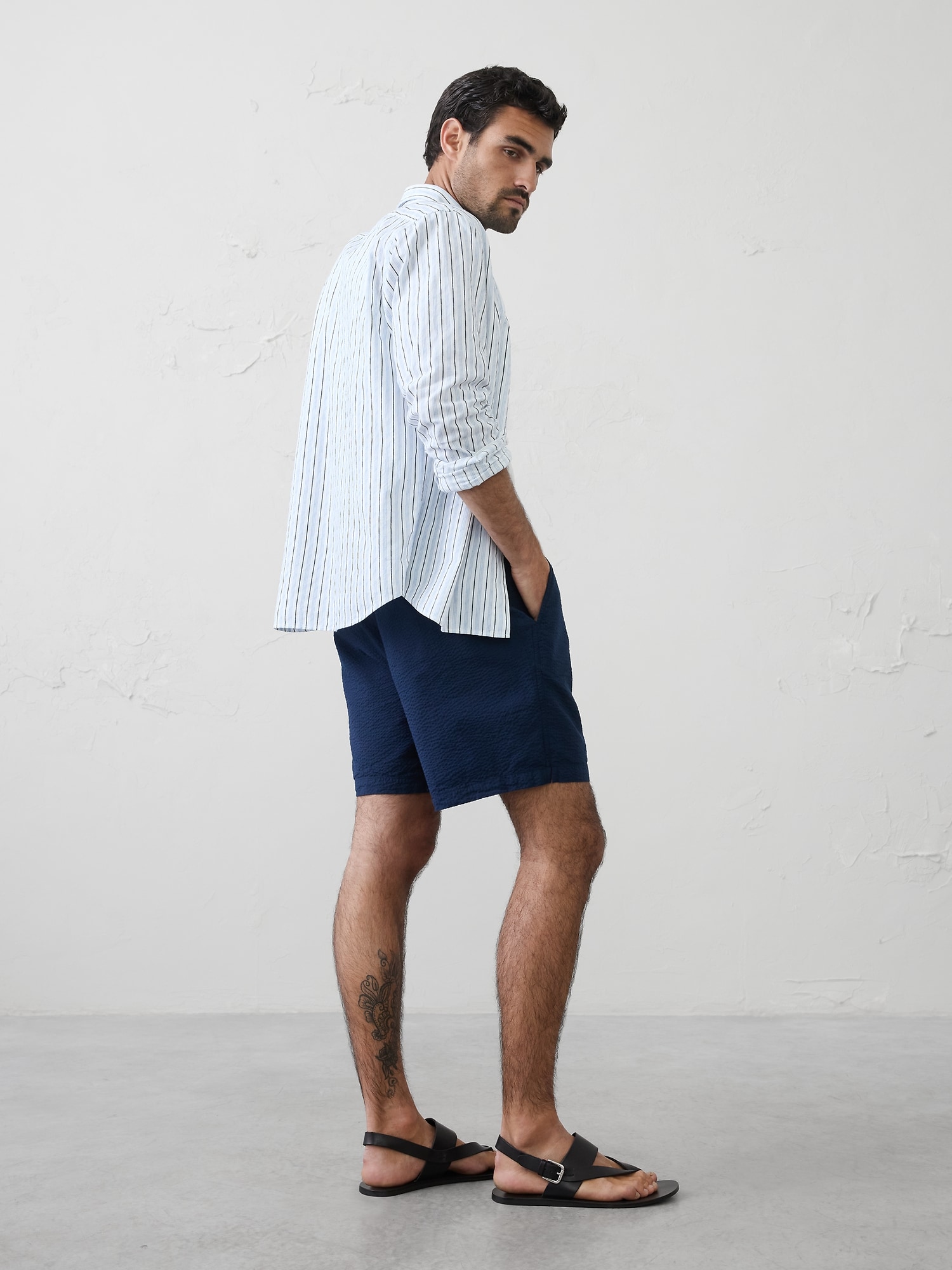 Image number 4 showing, 7" Seersucker Elastic-Waist Short