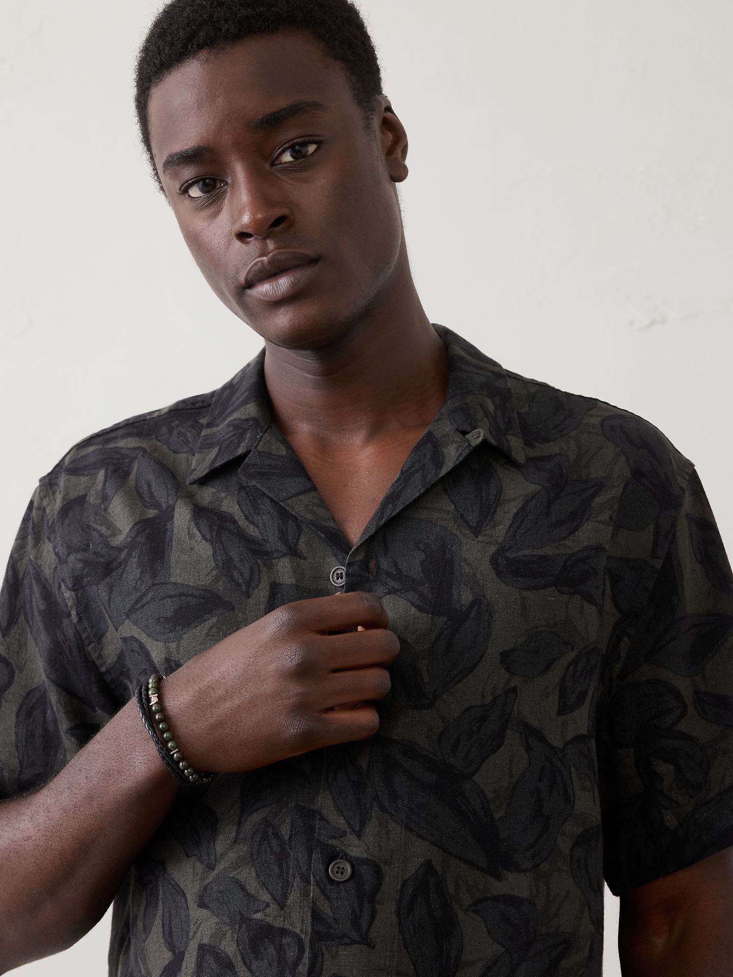 Image number 3 showing, Standard-Fit Linen-Blend Resort Shirt