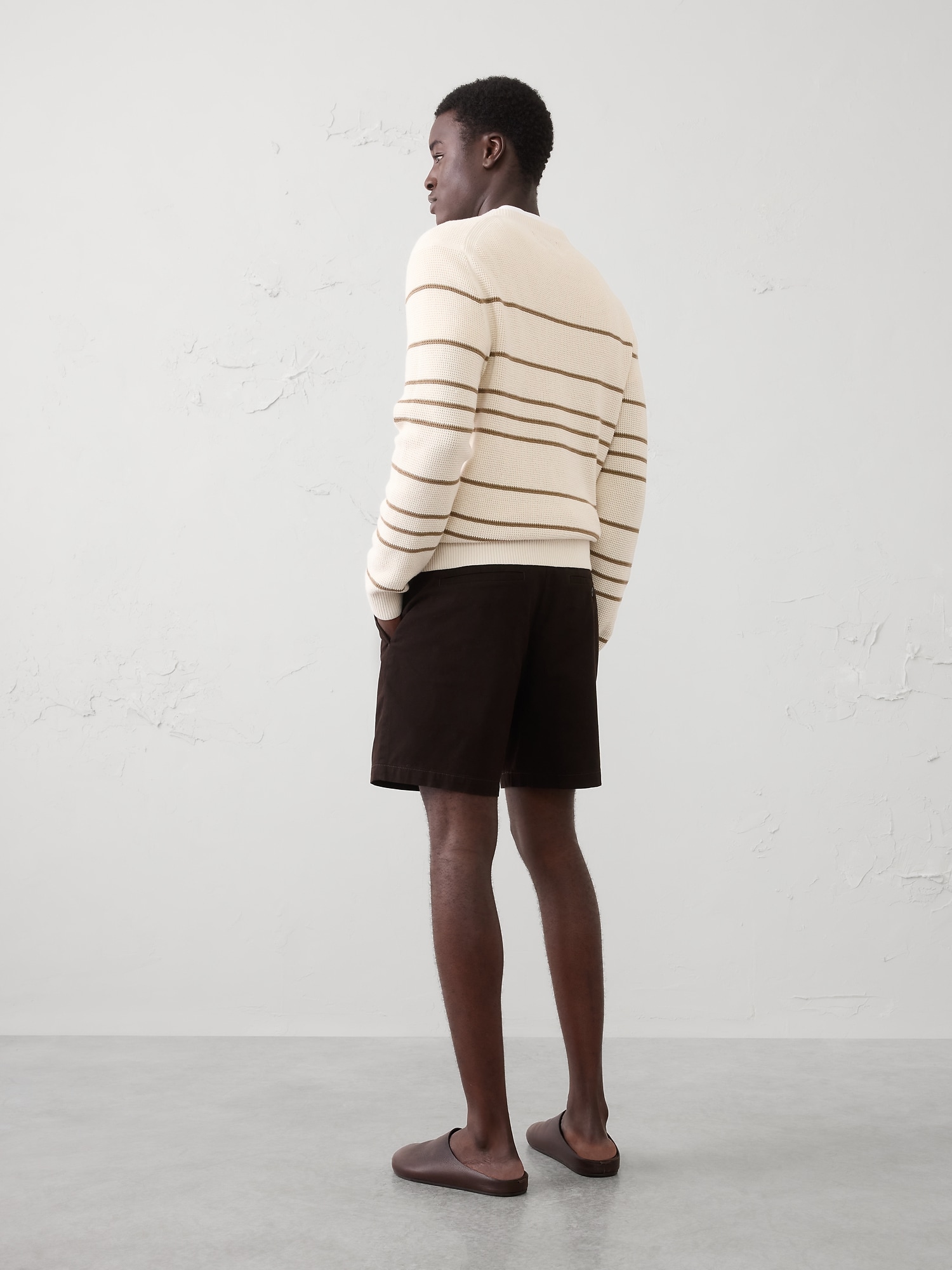 Image number 2 showing, Slim-Fit 7" Lived-In Short