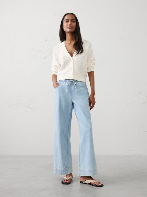 Wide-Leg Mid-Rise Summerweight Pull-On Jean
