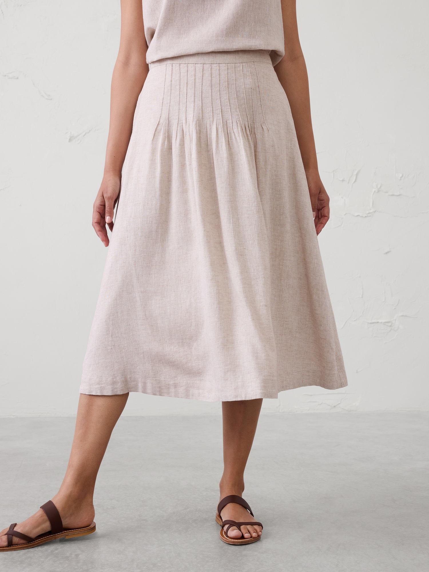 Image number 3 showing, Linen-Blend Pintuck Midi Skirt