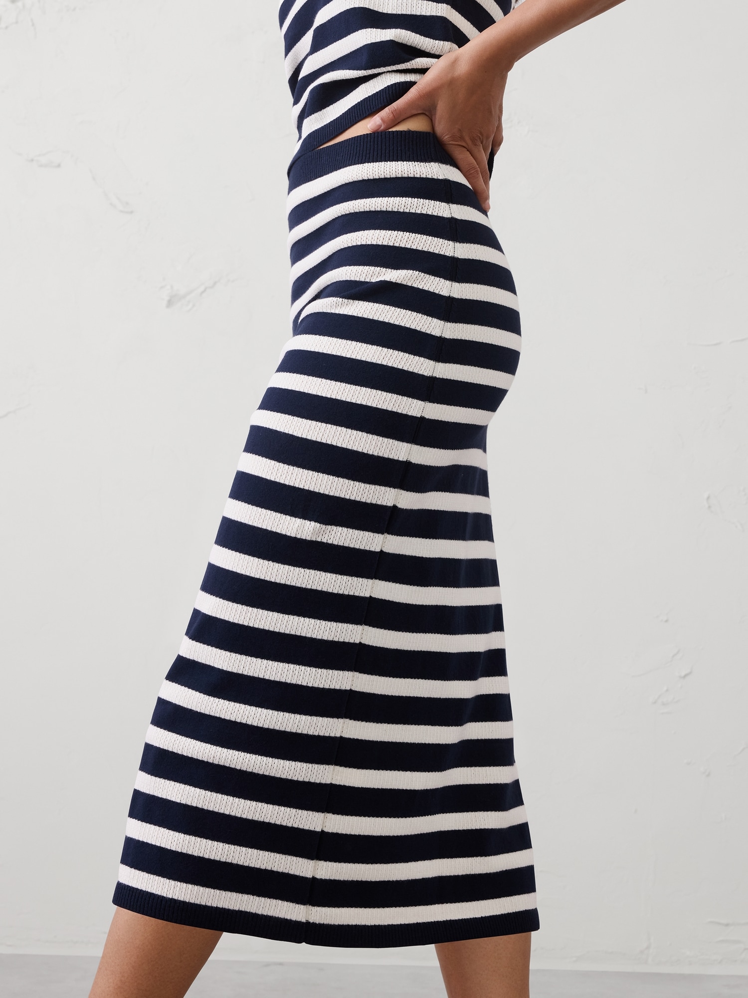 Image number 3 showing, Sweater Midi Skirt