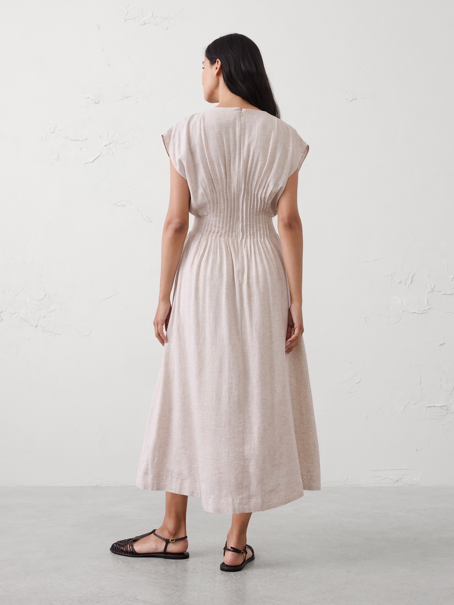 Image number 2 showing, Linen-Blend Pleated-Waist Midi Dress