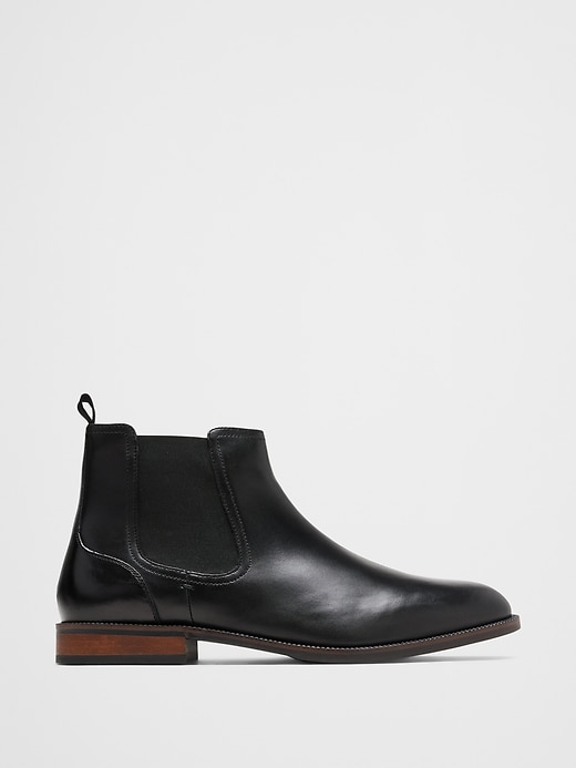 Leather Chelsea Boot | Banana Republic Factory display picture 2