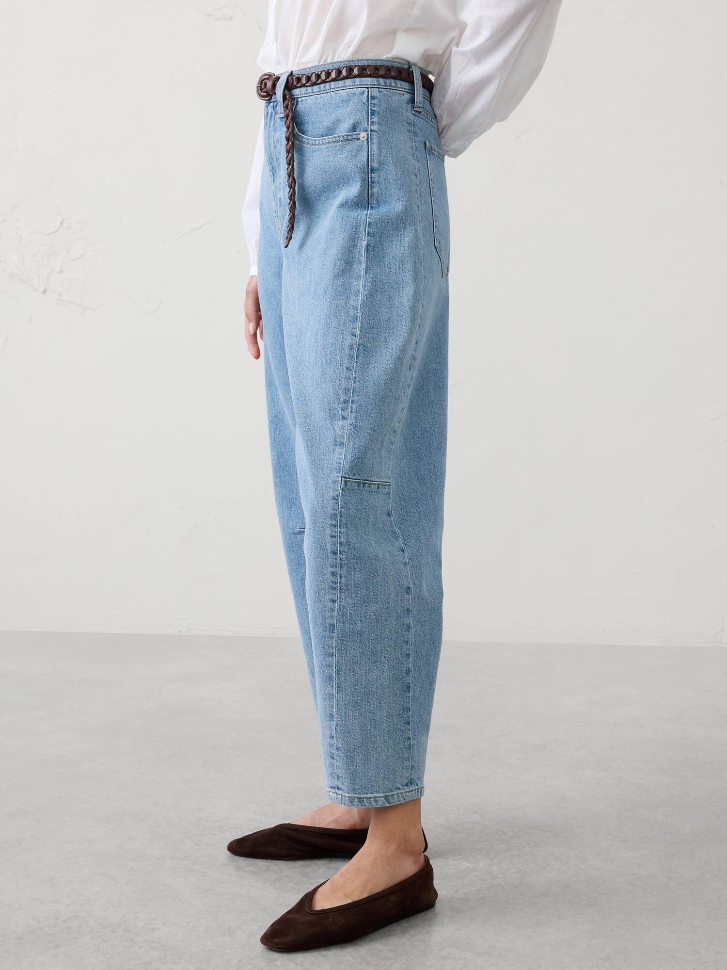 Image number 3 showing, Barrel-Leg Mid-Rise Jean