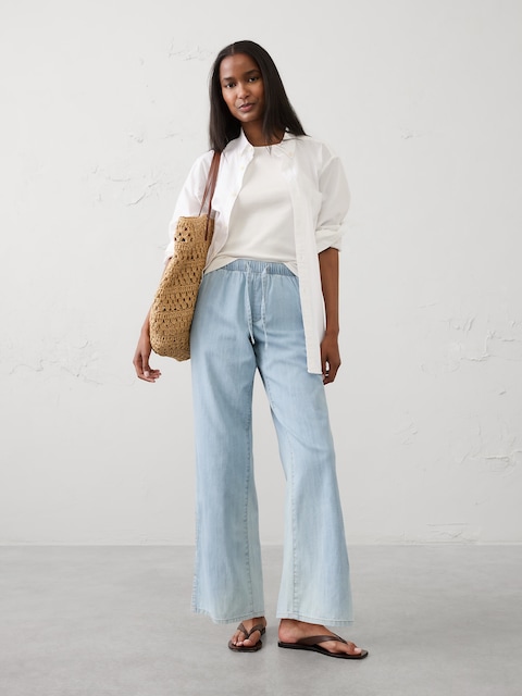 Straight-Leg Mid-Rise Summerweight Pull-On Jean