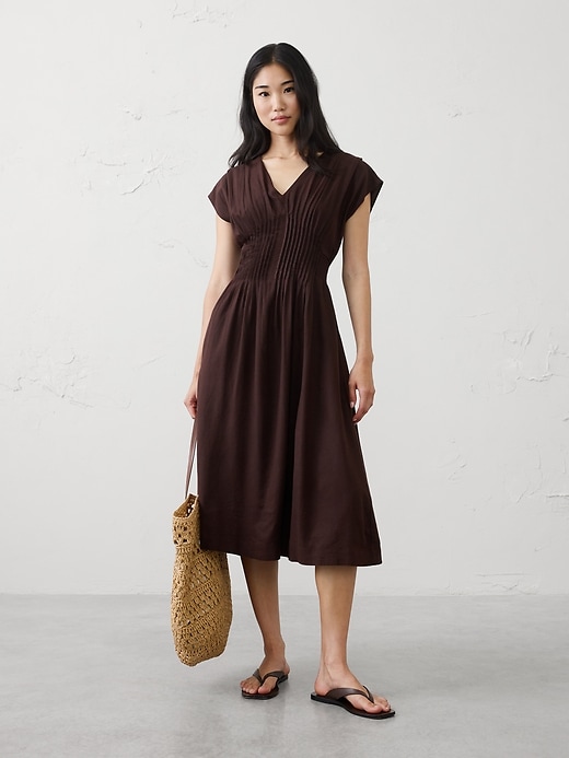 banana republic colorblock pleated midi dress Banana Republic Factory Pleated Midi Dress Blue Dot Sz 0, 2, 10