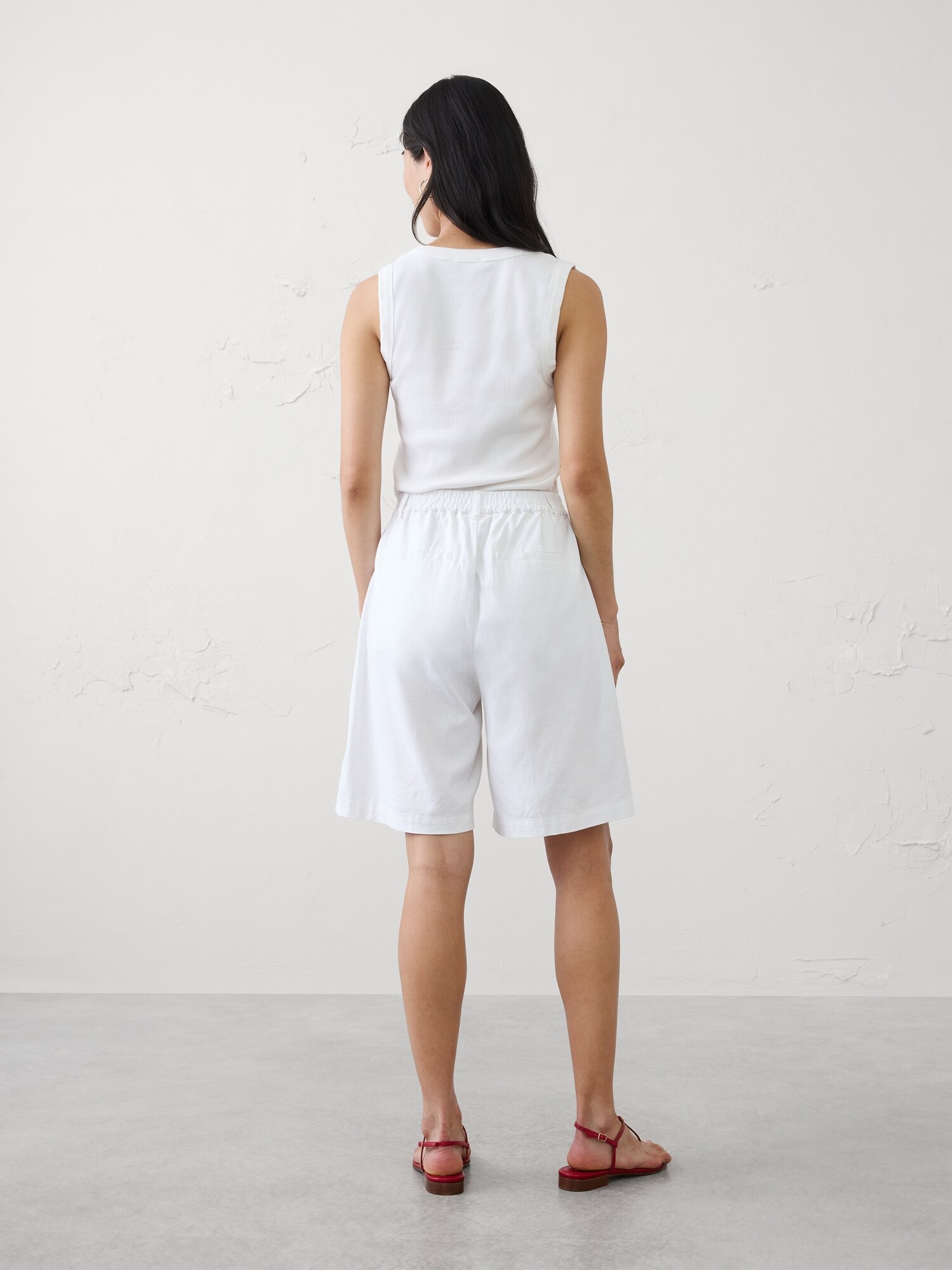 Image number 2 showing, High-Rise Linen-Blend Bermuda Short