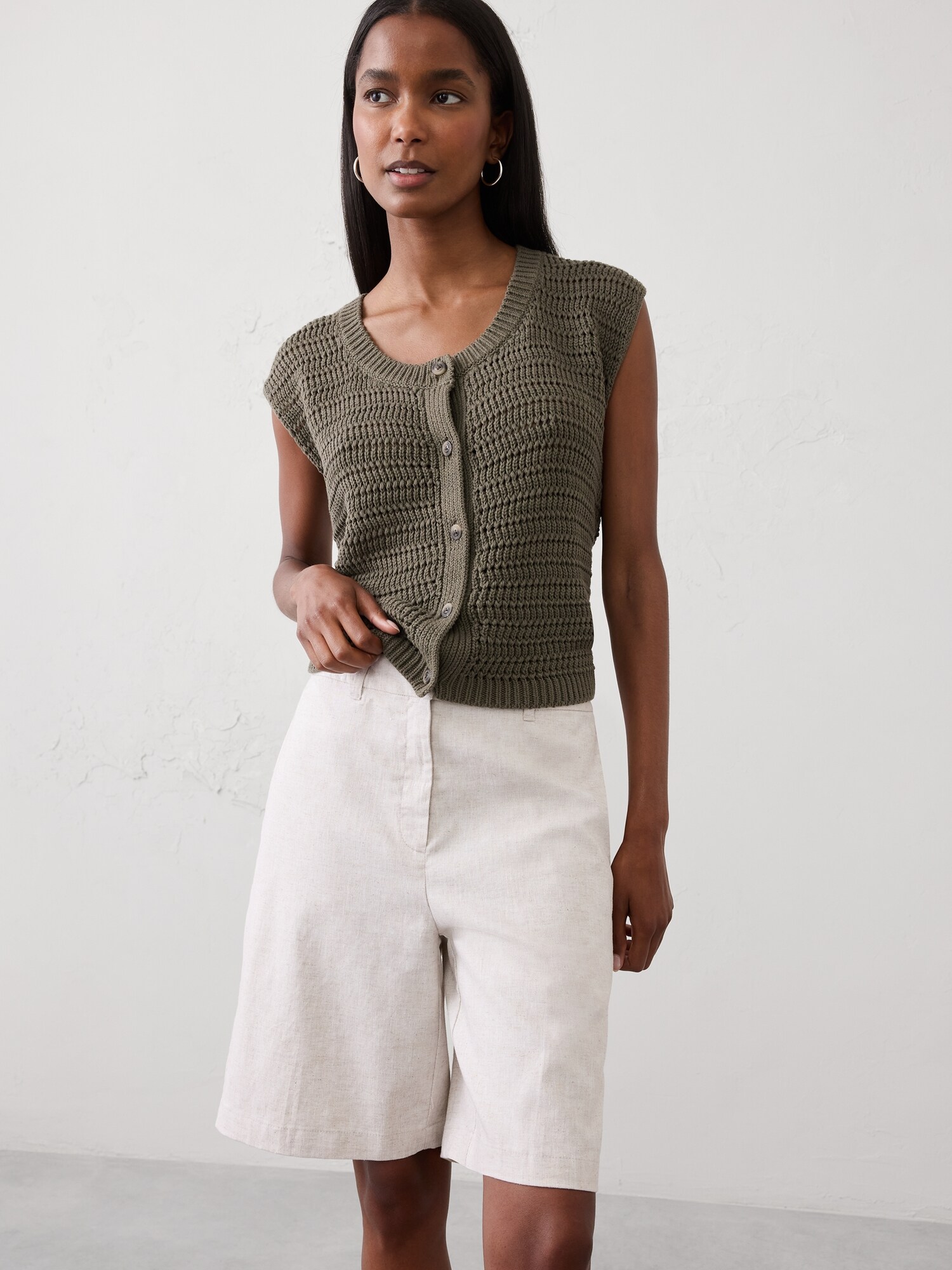 Image number 3 showing, High-Rise Linen-Blend Bermuda Short