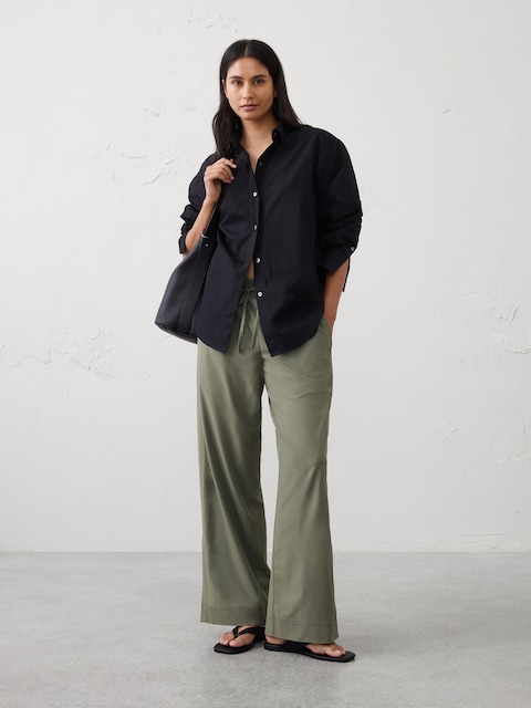 Wide-Leg Mid-Rise Airstretch Pant