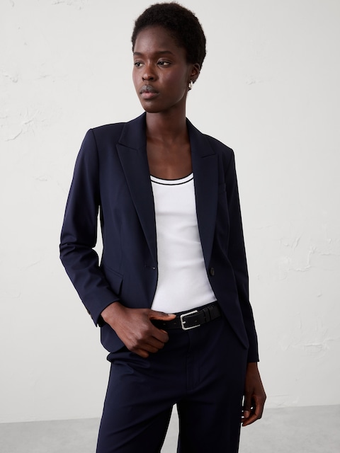 Sculpted Stretch Classic Blazer