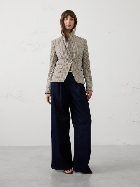 Sculpted Stretch Classic Blazer