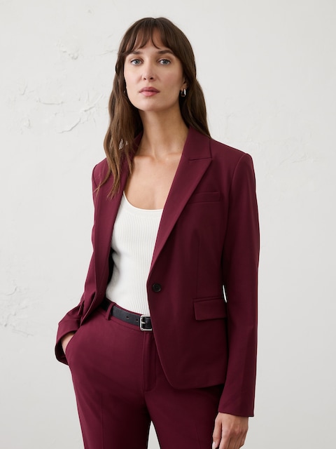 Sculpted Stretch Classic Blazer