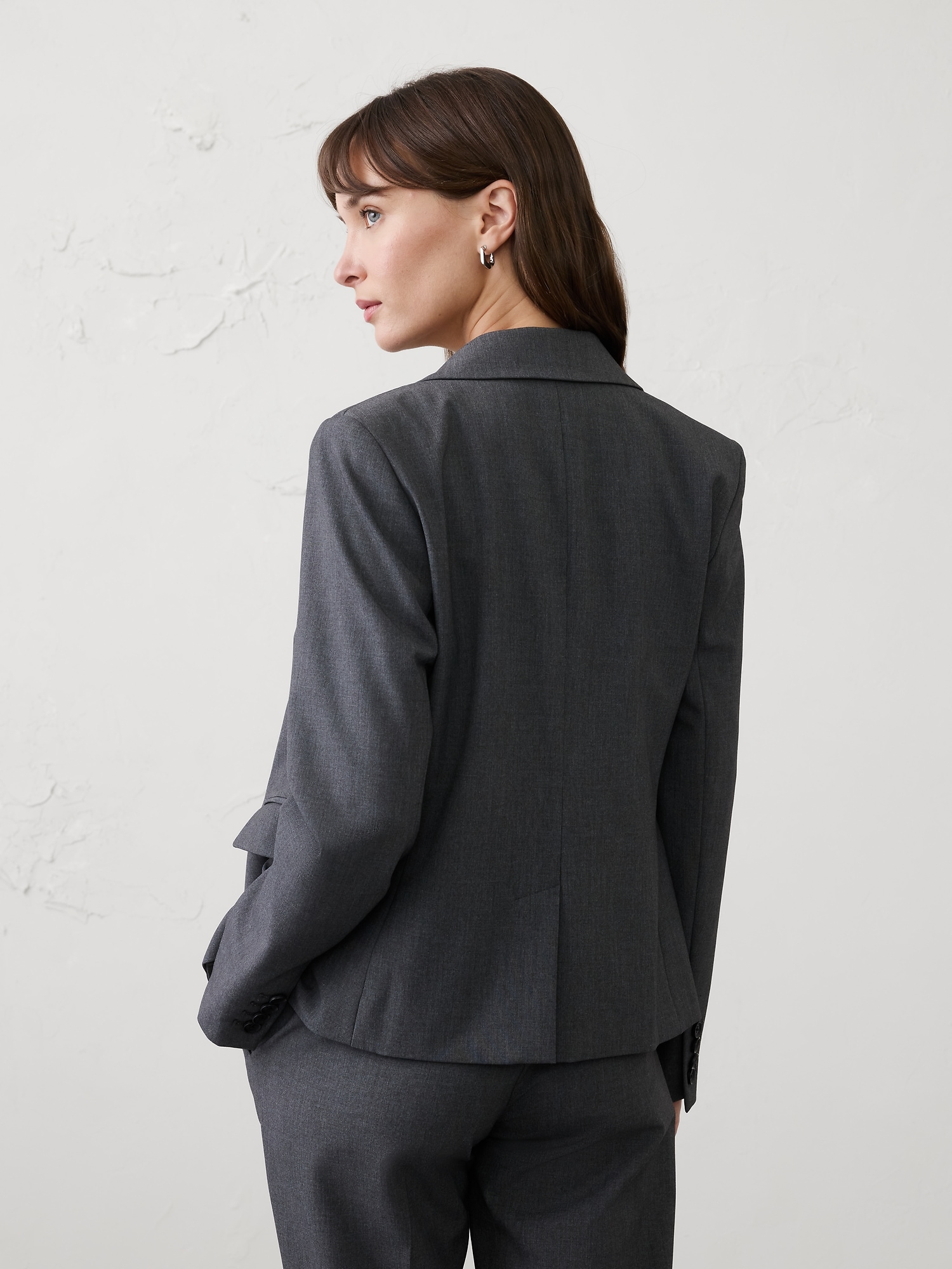 Image number 2 showing, Sculpted Stretch Short Cutaway Blazer