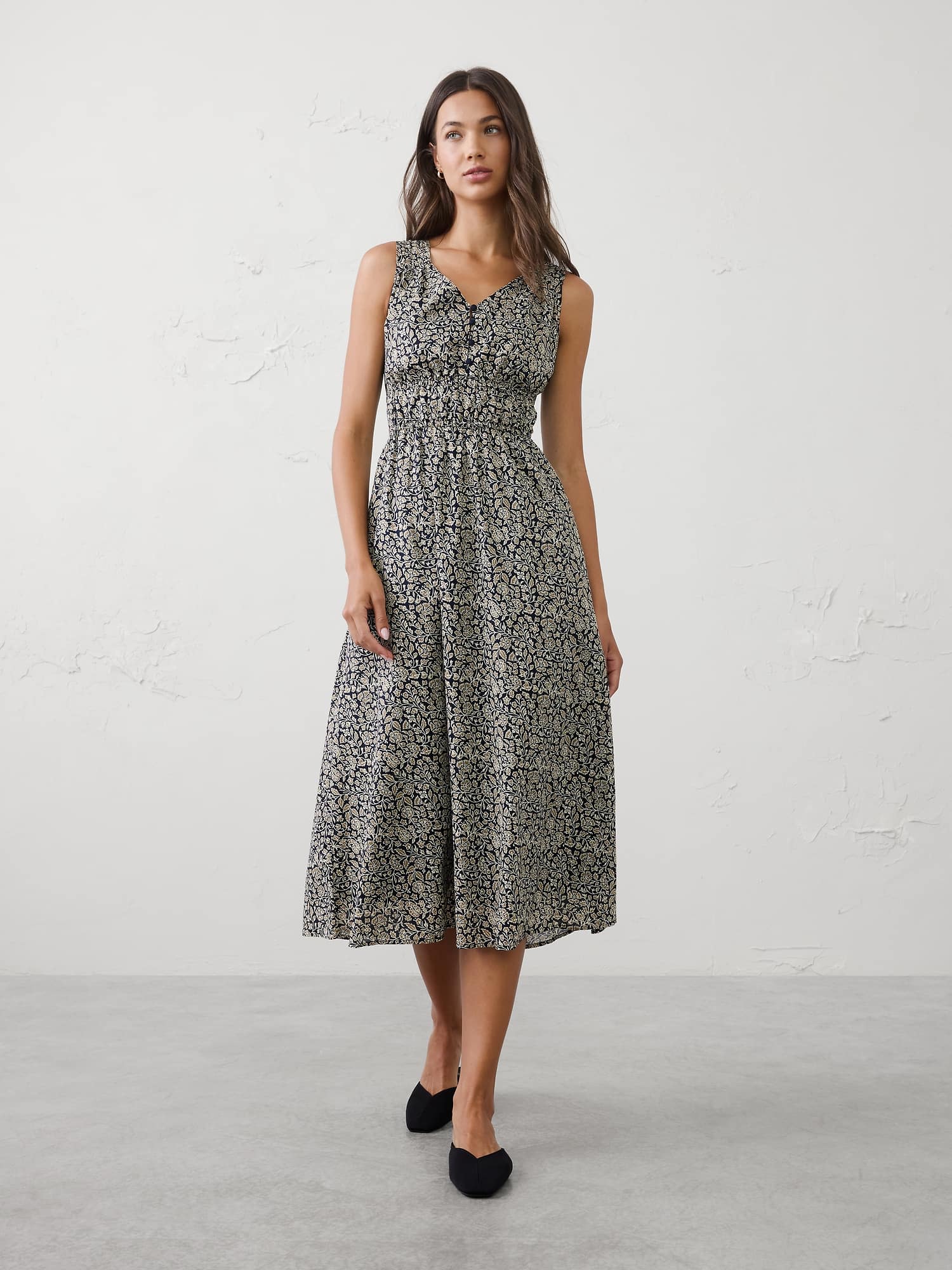 Image number 1 showing, Elastic Detail Midi Dress