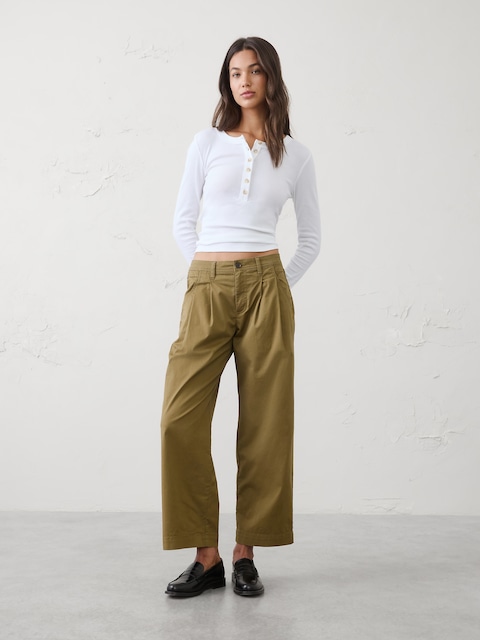 Straight Mid-Rise Twill Pleated Pant