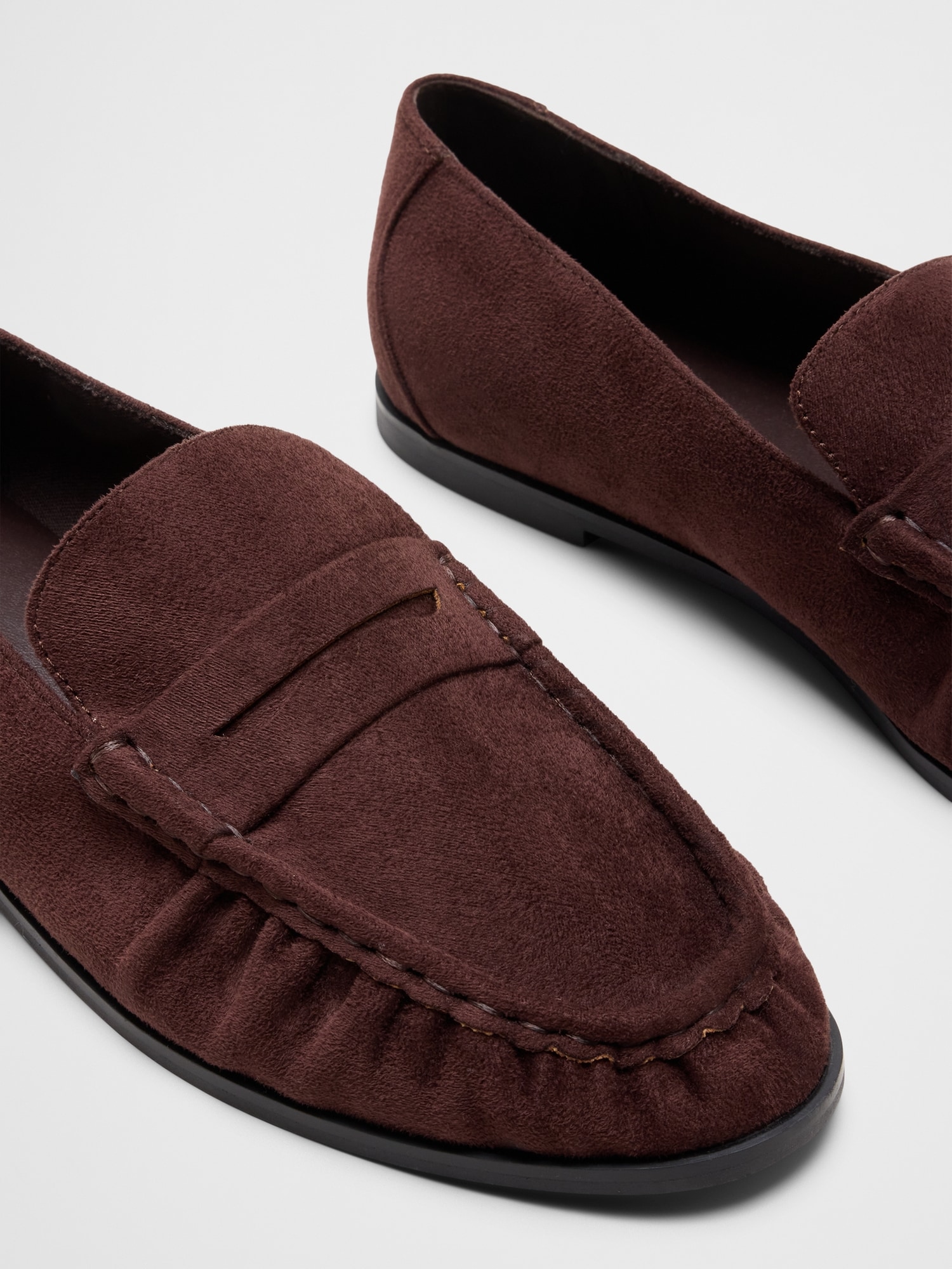 Image number 5 showing, Vegan Leather Gathered Loafer