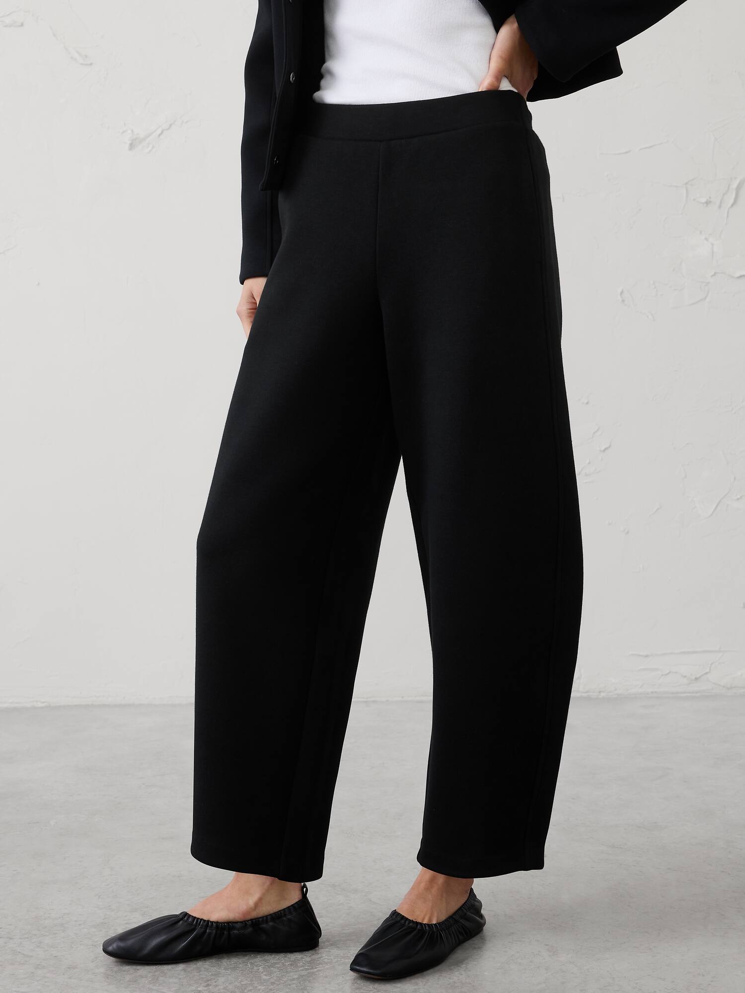 Image number 3 showing, Weekender Barrel-Leg Mid-Rise Pant