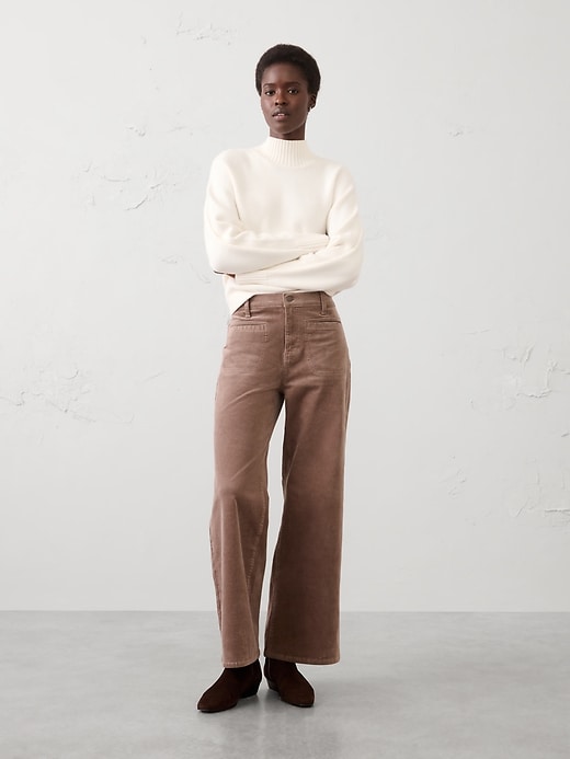 Wide-Leg High-Rise Corduroy Patch Pocket Pant | Banana Republic