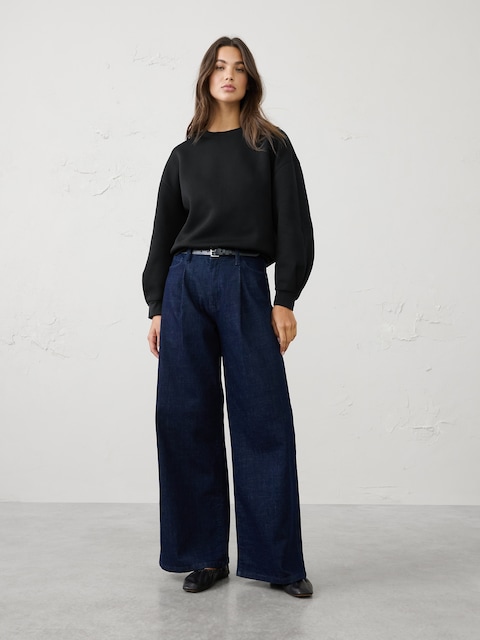 Weekender Sweatshirt